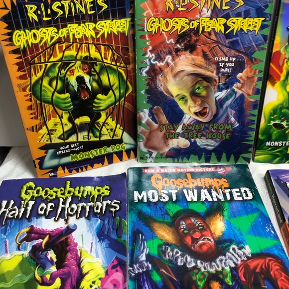 Lot of 10 R.L. Stine Paperback Books Goosebumps, Ghosts of Fear St. Horrorland - Picture 10 of 15